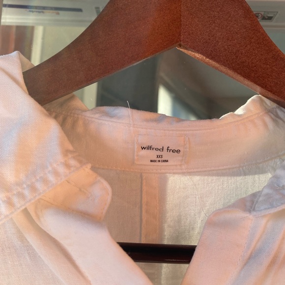 Aritzia Wilfred Free Button Down - Picture 2 of 5